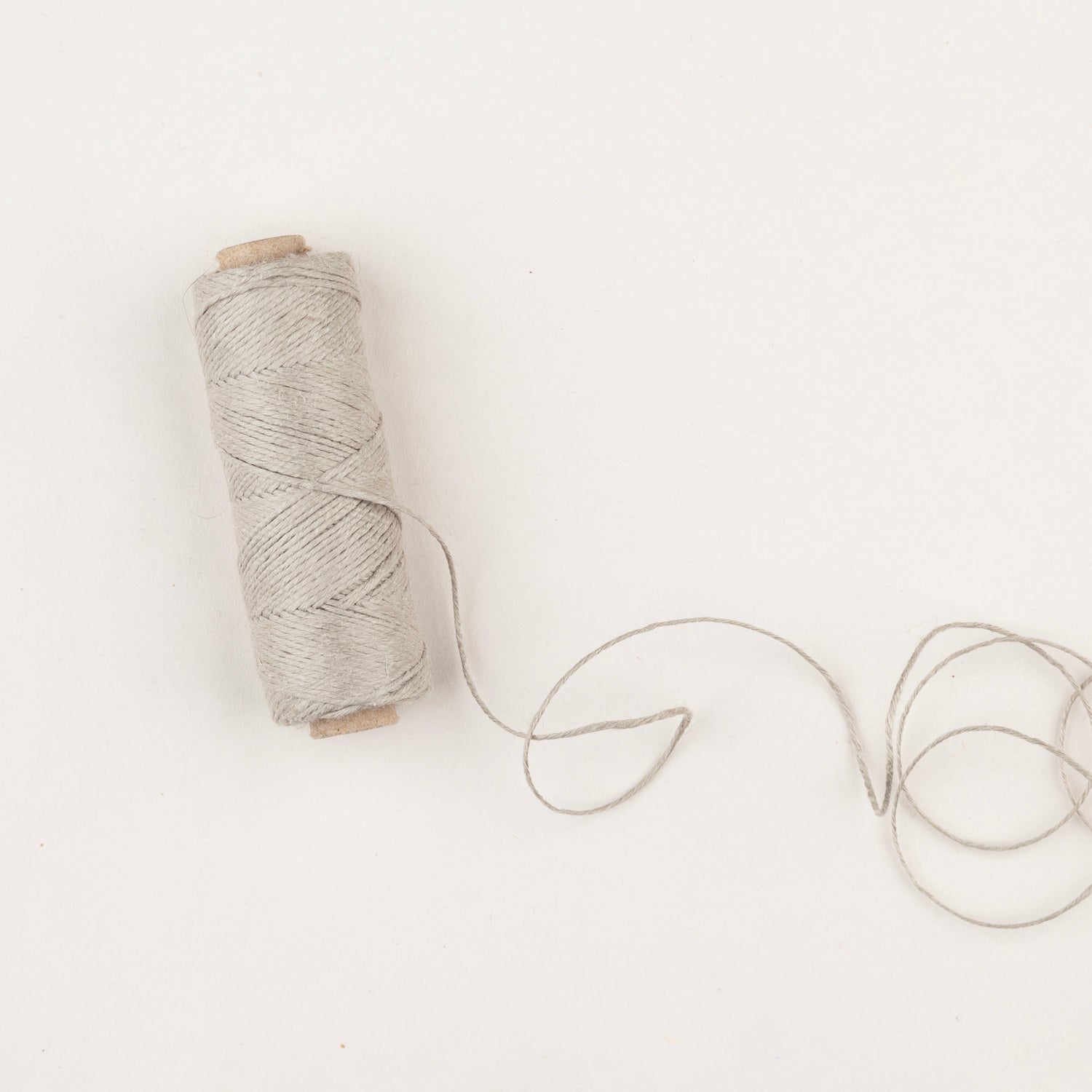 Londonderry Linen Thread - Miniature Rhino